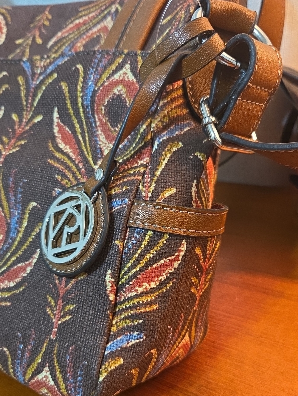 Relic Brown Peacock-Feather Crossbody Bag with Matching Wallet - Picture 10 of 16